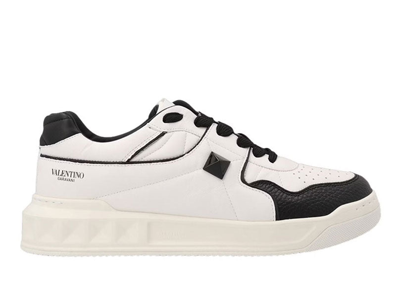 Valentino One Stud XL White Black | Soul Gallery