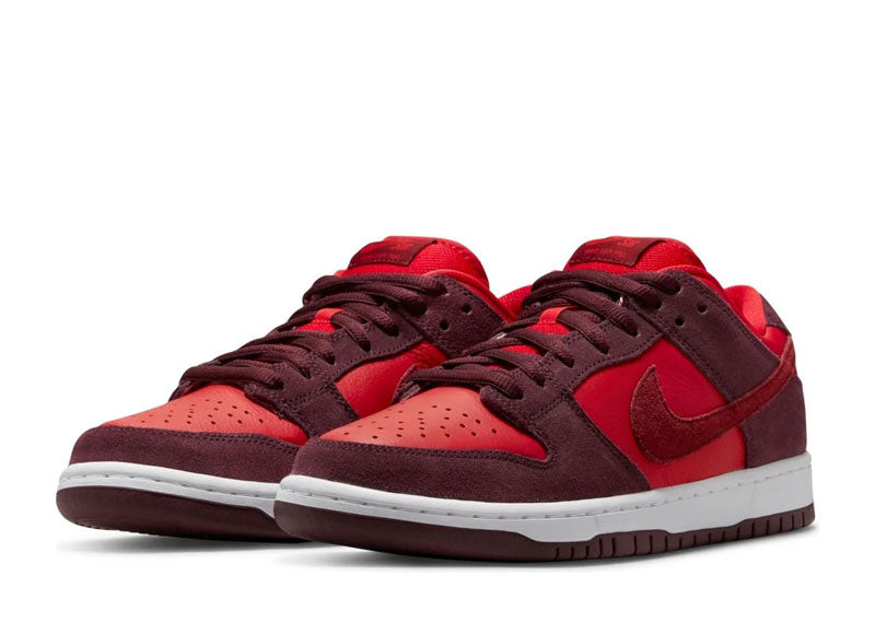 Nike SB Dunk Low Cherry