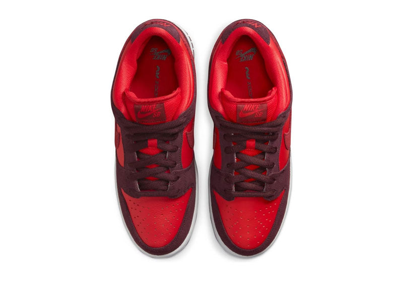 Nike SB Dunk Low Cherry