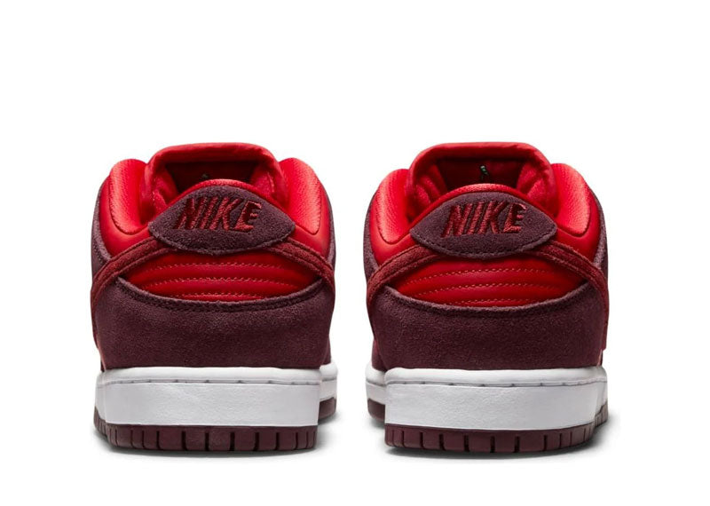 Nike SB Dunk Low Cherry