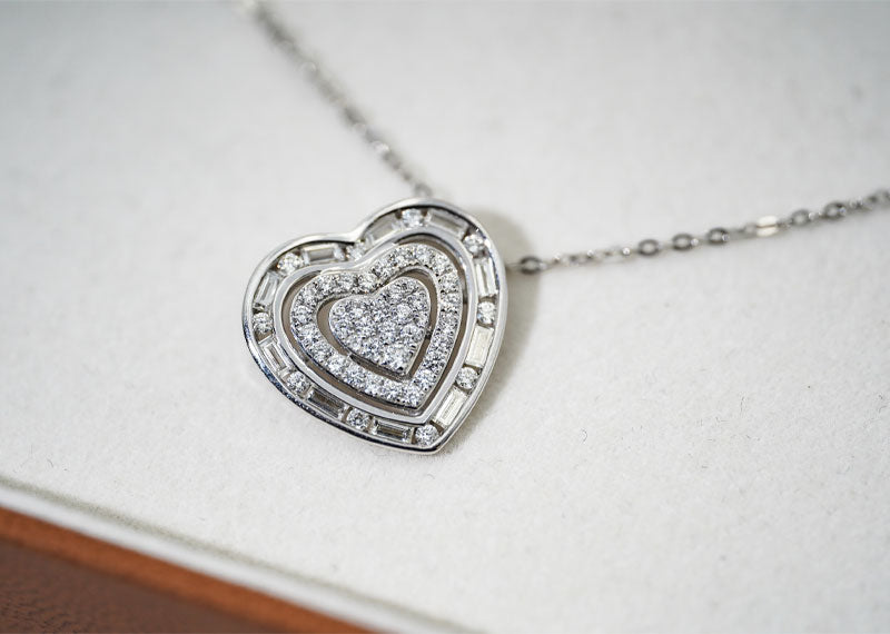 SOUL Amora 18ct White Gold Pendant