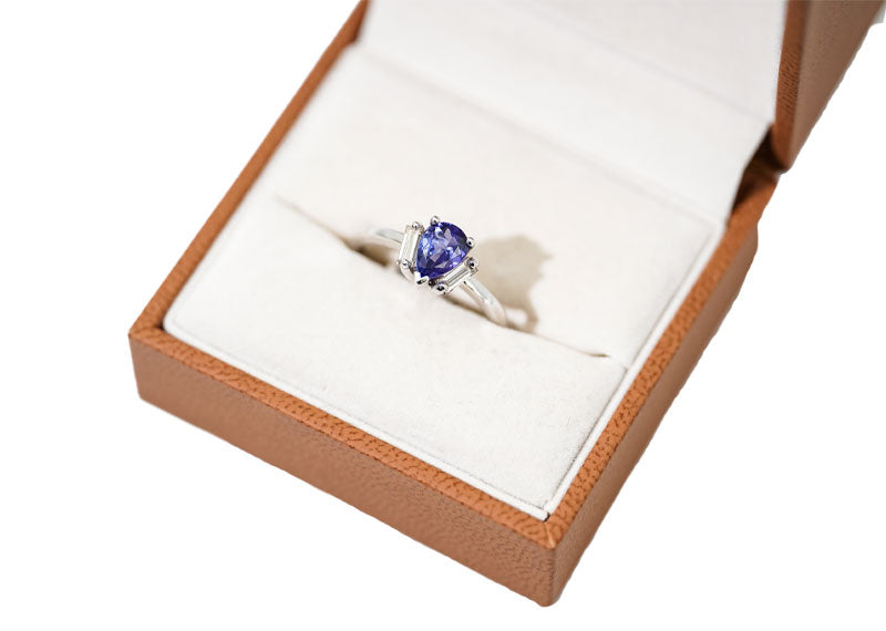 SOUL Azzura Pear 18ct White Gold Ring