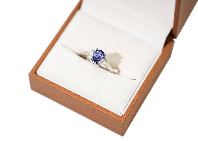 SOUL Azzura Pear 18ct White Gold Ring